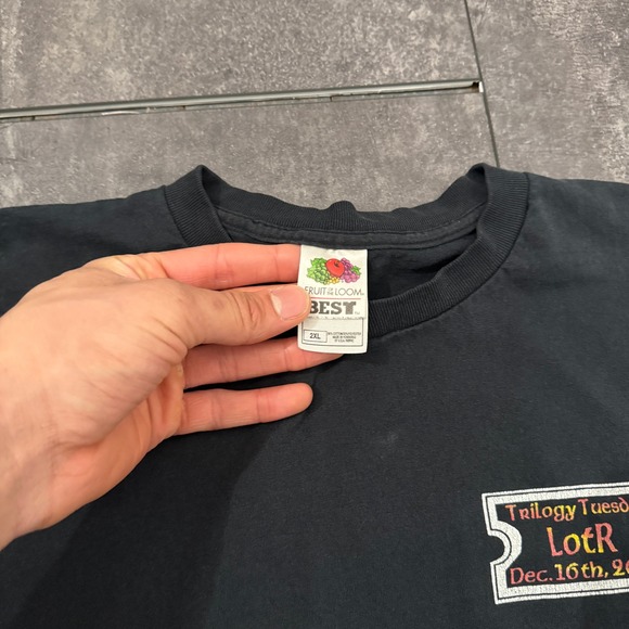 Vintage Fruit of the Loom Lord of the Rings Trilogy Tuesday Promo T-Shirt 2XL - Picture 3 of 8
